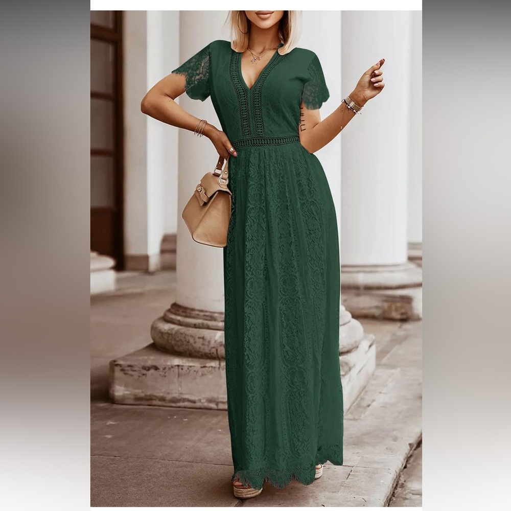 Women’s short sleeve v-neck dress
